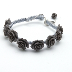 Armband macramee met resin roosje grijs