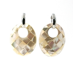 Oorbellen mother of pearl ovaal ingelegd paarlemoer met stainless steel creool