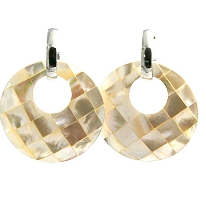 Oorbellen mother of pearl rond ingelegd paarlemoer met stainless steel creool zilver