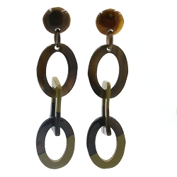 Oorbellen buffel hoorn 3 rij onder elkaar olijf