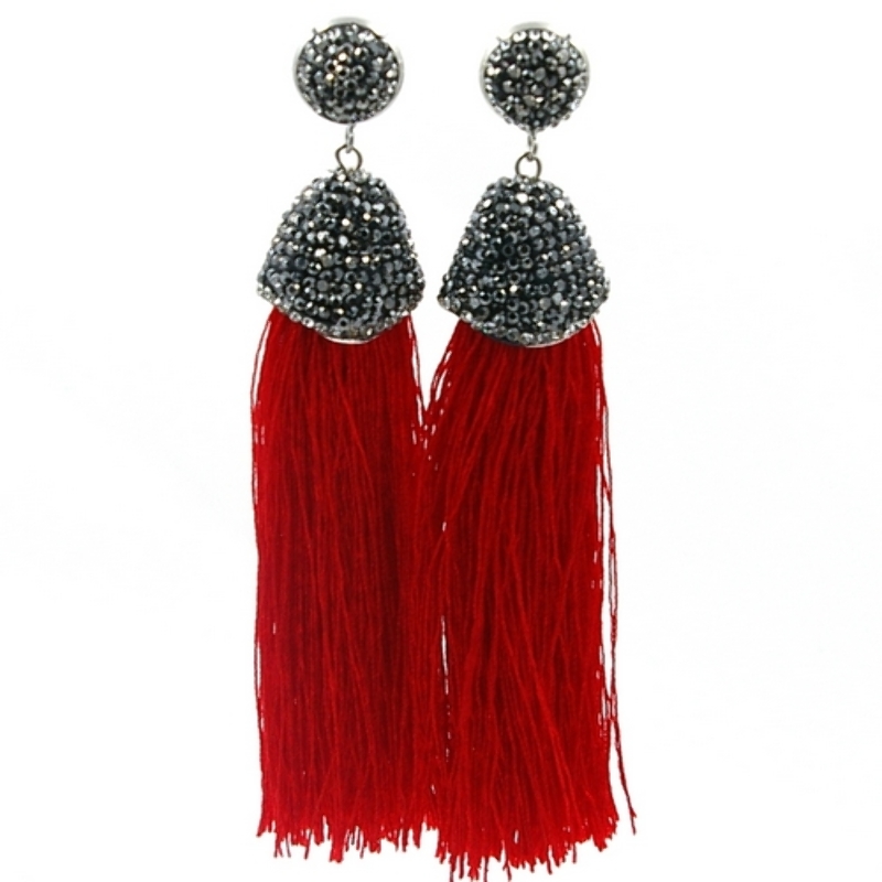 Oorbellen satijndraad kwast rood met glitter kapje en knop