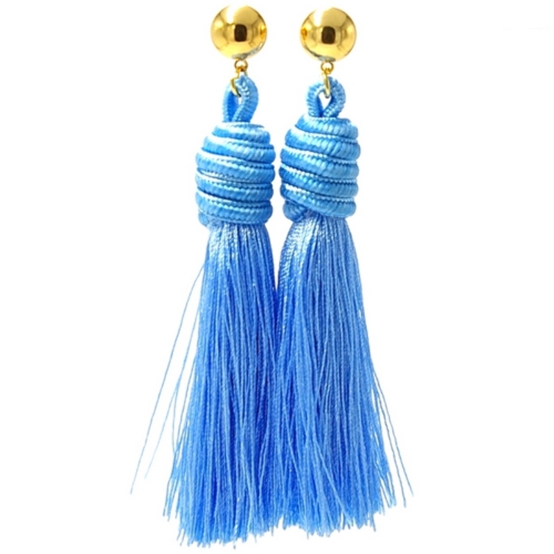Oorbellen satijndraad kwast lichtblauw met gouden steker