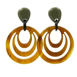 Oorbellen buffelhoorn cirkel met lacquer leger groen knop