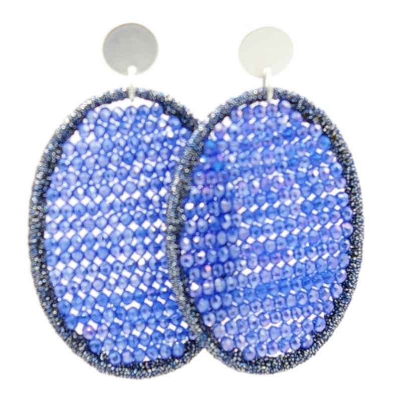 Oorbellen satijndraad met facet ovaal blauw met zilveren steker