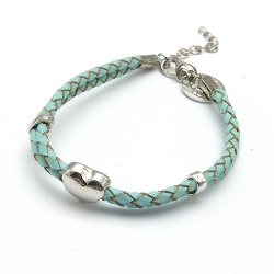 Armband gevlochten natuurleer met verzilverd hartje