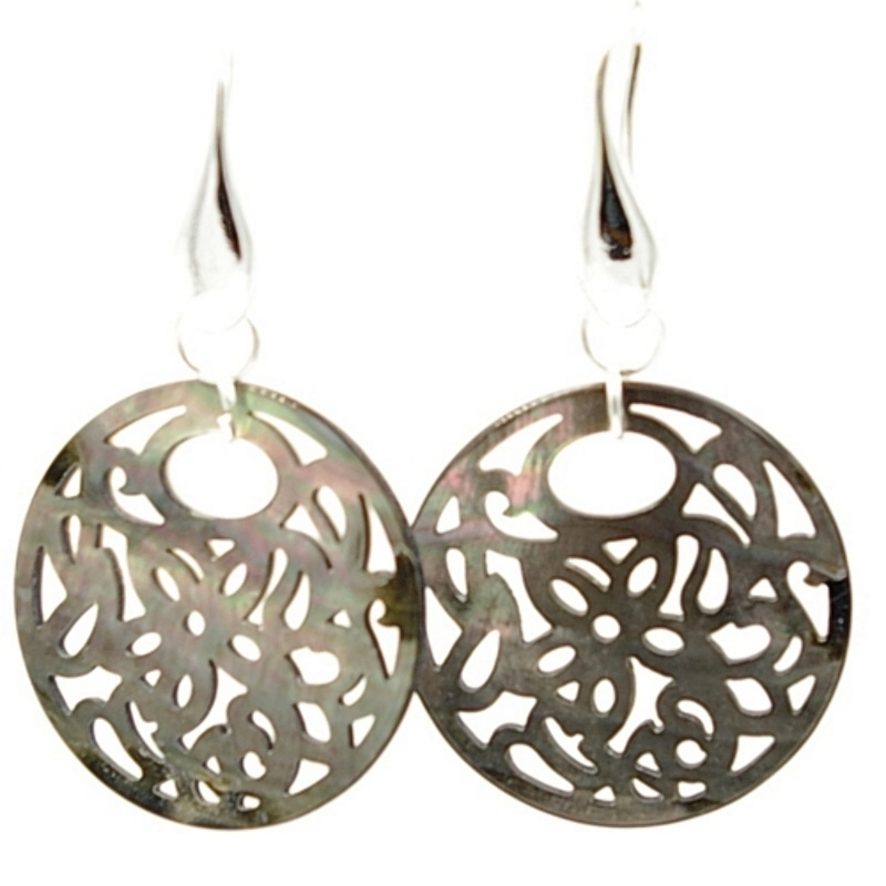 Oorbellen mother of pearl grey rond opengewerkt met gouden haakjes