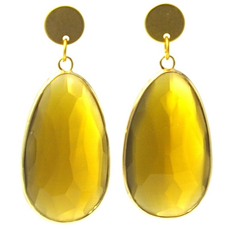 Oorbellen facetgeslepen druppel cognac met gouden steker