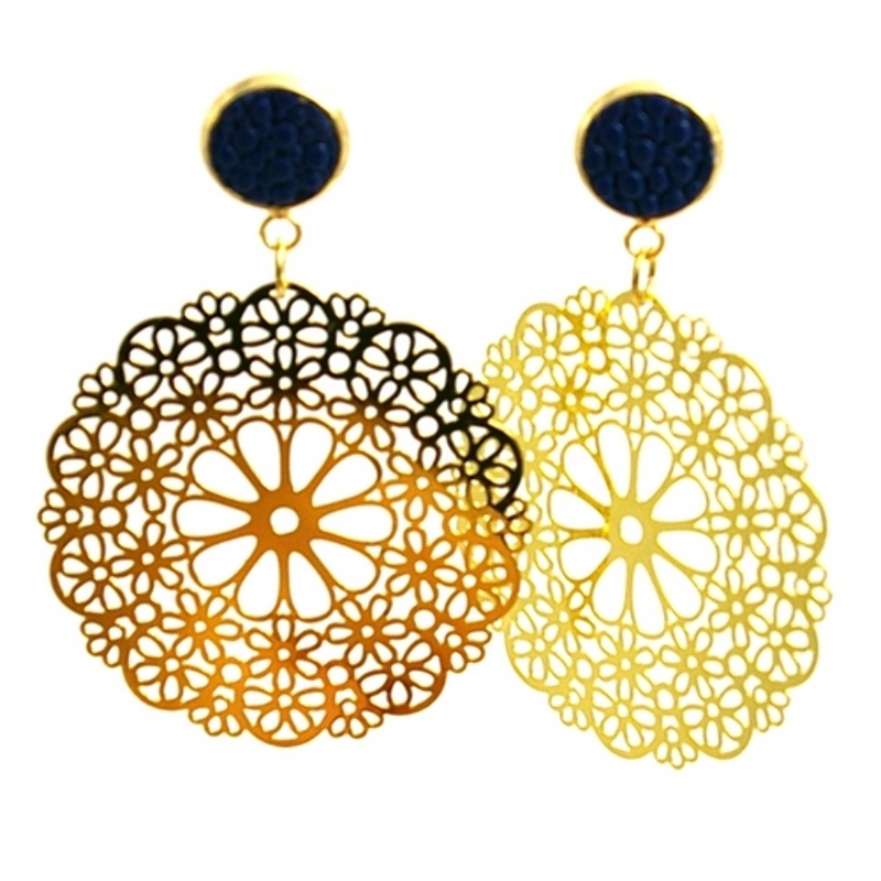 Oorbellen filligrain plaatje goud met steker goud ingelegd rog