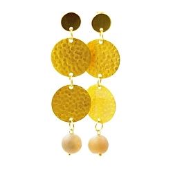 Oorbellen metalen plaatjes onder elkaar met agaat beige bal