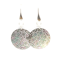Oorbellen mother of pearl opengewerkt rondje