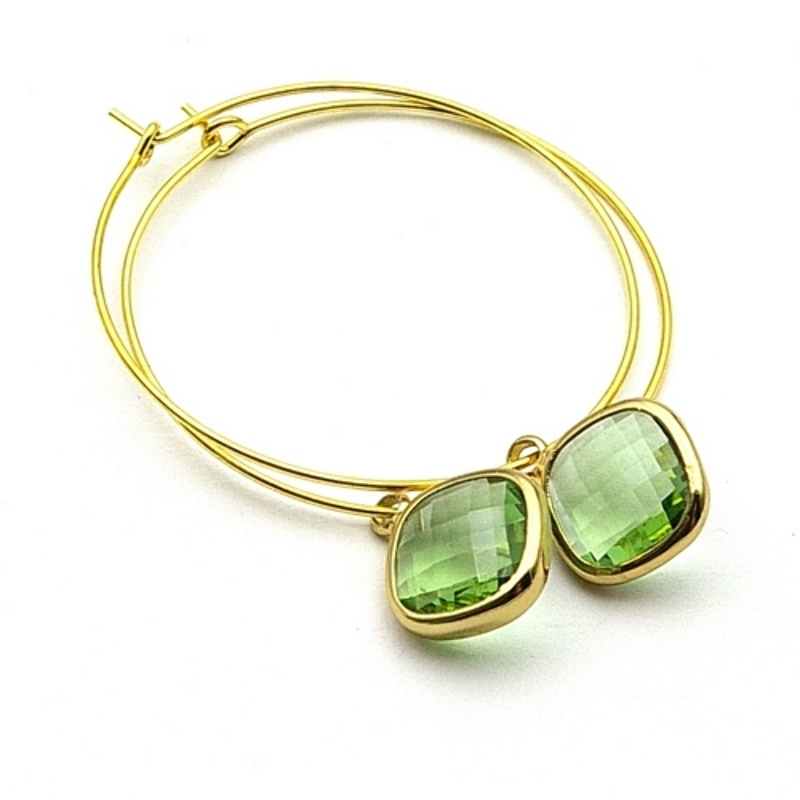 Oorbellen creolen dun goud met vierkant facet hanger