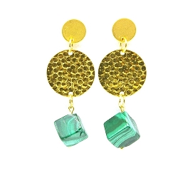 Oorbellen gouden plaatje met halfedelsteen blokje malachiet