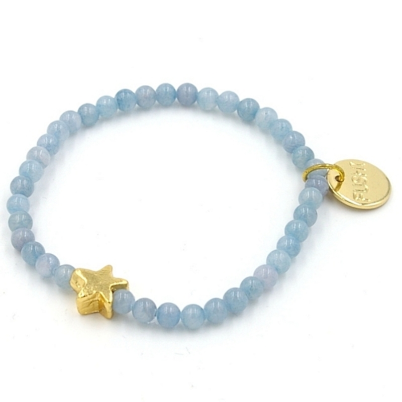 Armband 4mm steenkralen met verguld sterretje lichtblauw